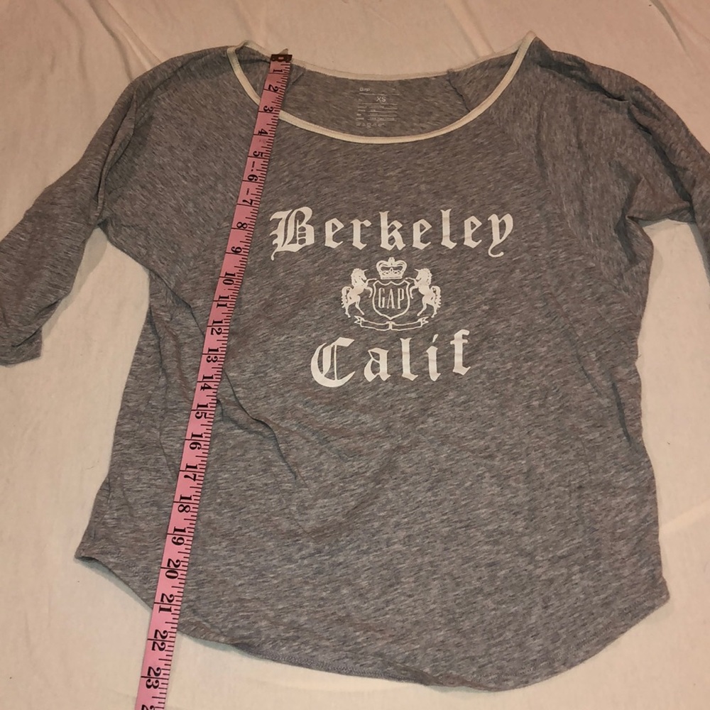 Gap Berkeley Uni baseball tee